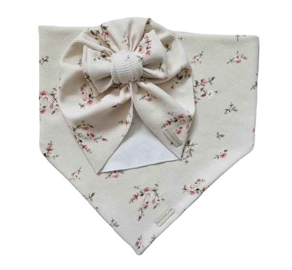Komplet Turban Big Bow i Chusta Drobne Różyczki Beż.png