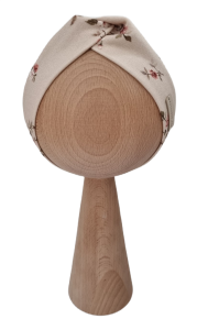 OPASKA PRZEKŁADANA Różyczki na bawełnie Beż