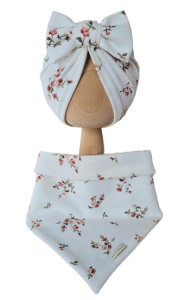 KOMPLET TURBAN POJEDYNCZY KOKARDA  I CHUSTA Różyczki na bawełnie Biel