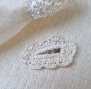 SPINKA SZYDEŁKOWA Biała