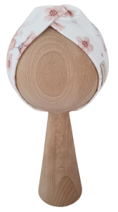 OPASKA PRZEKŁADANA Magnolie na Bieli