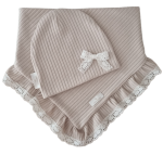 DZIEWCZĘCY KOMPLET CZAPKA Z KOKARDKĄ I CHUSTA Z KORONKOWĄ FALBANKĄ sweterek prążek Jasny Beż