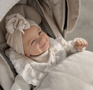 DZIEWCZĘCY KORONKOWY KOMPLET TURBAN FALBANKA  I CHUSTA Z FALBANKĄ sweterek prążek Jasny Beż 