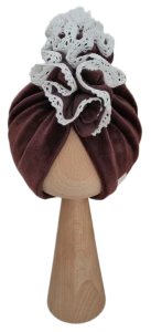 WELUROWY PODWÓJNY TURBAN FALBANKA Z KORONKĄ Czekolada