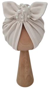 TURBAN Z KORALIKAMI Śmietankowy